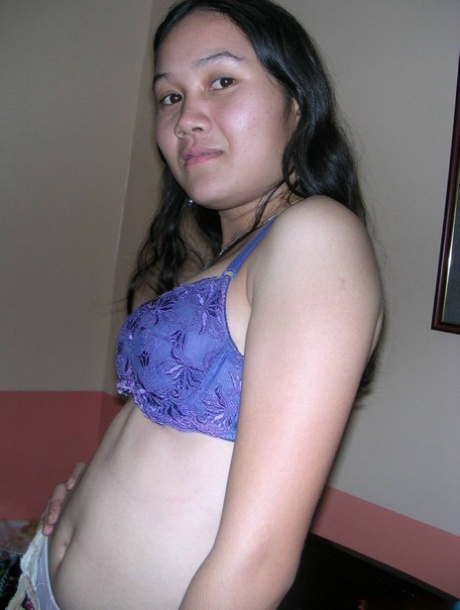 Asian country girl launches her nude modeling career on a hotel room bed 99748584