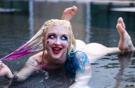 Blonde chick Leya Falcon sports striking eyes & dyed hair while naked in water 38829601