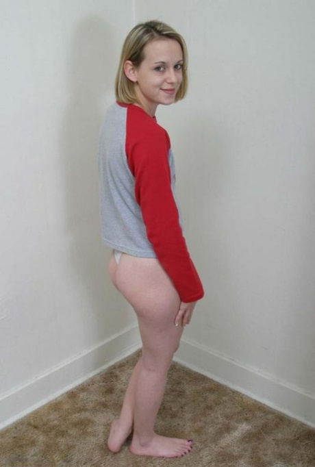 Thin teen girl with dirty blonde hair shows off her beaver for the first time 90092576