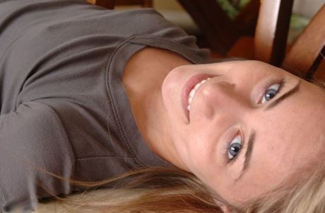 Blonde amateur Tyler Stevenz finger spreads her pussy during close up action 99492940