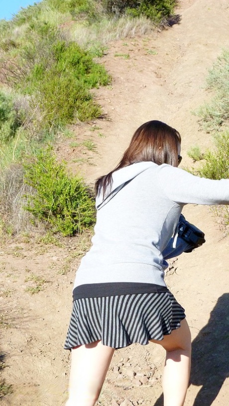 Amateur girl Brandy pull her guy's dick out during a hiking trip 79854307