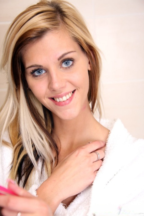 Barely legal teen bares her almost flat chest before rubbing her pussy 66344672