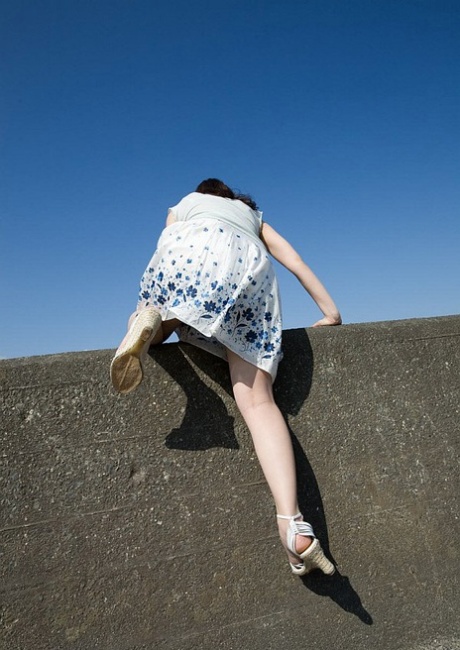 Young Japanese girl Saki Koto exposes her tits and ass at the beach 81482131
