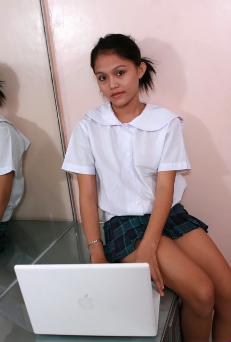 Young Asian girl Emelie masturbates during a cam show after school 67930325