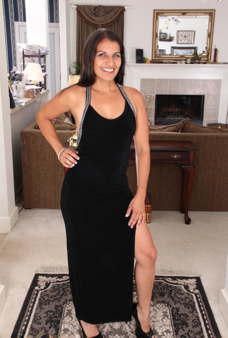 Horny mature Saffron LeBlanc reveals long hard nipples & spreads in kitchen 98454262