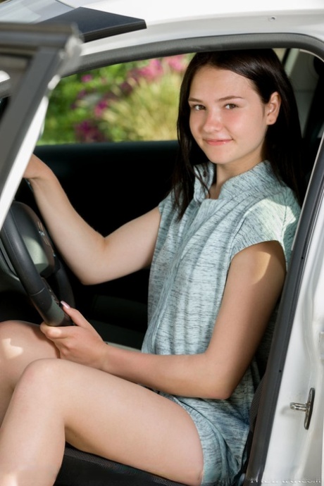 Sweet teen Matty has her car breakdown before going nude in runners 14779092