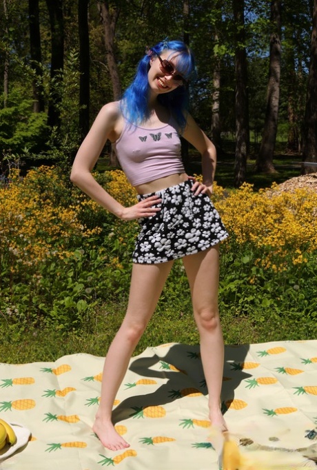 Skinny teen Aubrey Ansel masturbates with bananas and cucumbers in a backyard 16138398