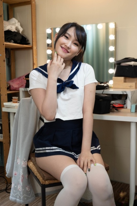 Chinese coed Minnie partakes in hardcore sex with a home invader 70771033