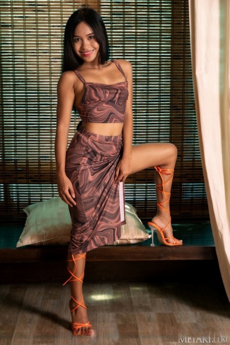 Thai teen Namy Asian takes off strappy heels to get completely naked 71536855