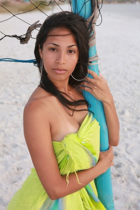 Latina chick Ruth Medina gets totally naked by a beach volleyball net 27395323