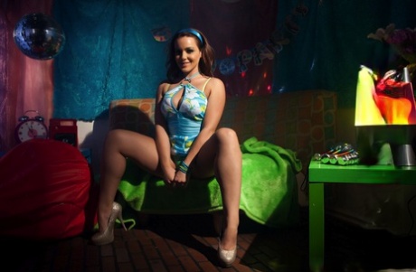 Solo girl Natasha Nice spreads her legs during a finger fuck in high heels 47062323