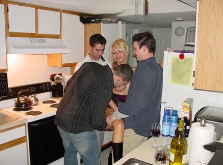 Very slutty blonde MILF Barbi Sinclair dresses as slut and goes to a college gro 66232735