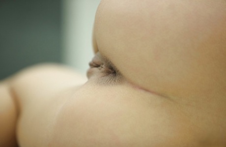 Lovely european babe with shaved cooter demonstrating her hot flexy body 52984418