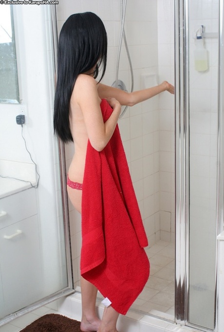 Amazing bath session with an outstanding teen babe Skyla SHy 32151070