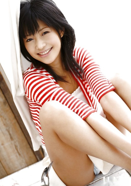 Pretty asian teen babe Sasa Handa slipping off her clothes 80349278